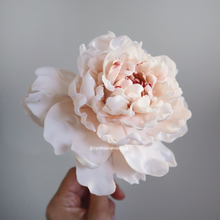 Load image into Gallery viewer, Peony Sugar Flower - Online Course
